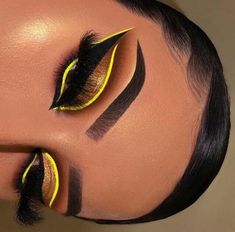 Maquillage Yeux Cut Crease, Drag Make-up, Make Up Inspiration, Eye Makeup Designs, Black Makeup, Makeup Eye Looks, Creative Eye Makeup