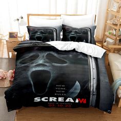 the scream movie poster bedding set is made with black sheets and white pillow cases