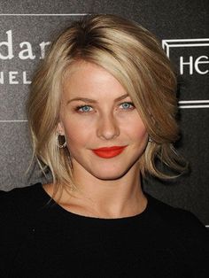 The crop's moment has officially arrived. Ready for hair liberation? Here's how to wear the style of the season. Longer Bangs, Smart Hairstyles, Modern Bob Hairstyles, Haircuts To Try, Modern Bob, Hot Hair Colors, Short Hairstyles For Thick Hair, Long Pixie, Julianne Hough