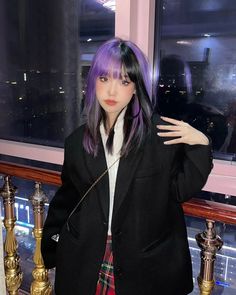 Color Bangstyle Hair, Purple Racoon Tail Hair, Black Hair With Colored Bangs, Two Tone Purple Hair, Purple Black Hair Dye, Hair Dye Ideas Black Women, Purple And Black Hair, Purple Black Hair, Dark Purple Hair