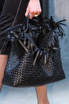 Bag Obsession, Handbag Heaven, Best Handbags, Styl Boho, Boot Bag, Fall Shoes, Black Purses, Spring Shoes, Black Bag