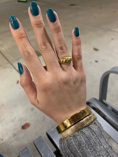 Nail Trends September 2023, Round Acrylic Nails Solid Color, Blue Green Nails, Nails Yellow, Minimal Nails, Nail Jewelry, Girls Nails