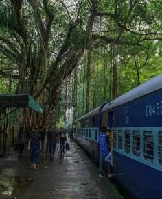 Vande Mataram, Travel Infographic, Village Photos, Whatsapp Profile Picture, Southern Railways, Indian Village, Train Photography, Mangalore