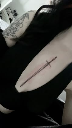 Knife Chest Tattoo, Swords Chest Tattoo, Words Back Tattoo, Tattoo Chest, Tattoo On Chest, Sternum Tattoo Design, Knife Tattoo, Small Chest Tattoos, Sternum Tattoo