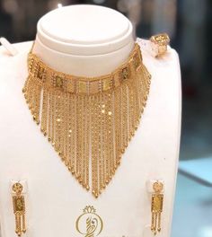 21k Gold Jewelry Dubai, Bridal Jewellery Design, Gold Mangalsutra Designs, Jewelry Set Design, Gold Bridal Jewellery Sets, Gold Jewelry Stores