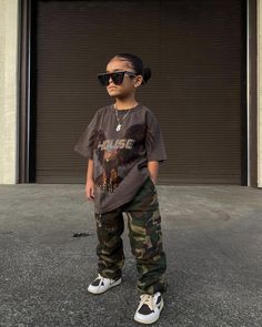 House of Basicz Cute Little Kid Outfits Girl Style, Fly Kids Outfits, Cute Girls Outfits Kids, Toddler Streetwear Girl, Baby Girl Streetwear, Kids Streetwear Girls Outfit, Toddler Outfits Black Kids, Y2k Kids Outfits, Aesthetic Kids Outfits