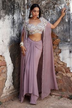 Purple blouse and skirt set for women Indian Skirts, Wedding Fits, Sangeet Outfit, Lehenga Red, Indian Skirt, Trendy Outfits Indian, Dresses Traditional, Designer Outfit, London College Of Fashion