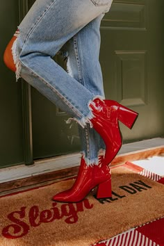 Red Boots, Shoe Inspo, The Calendar, Red Outfit, Crazy Shoes, Dream Shoes, Looks Style, Looks Vintage, Boots Outfit