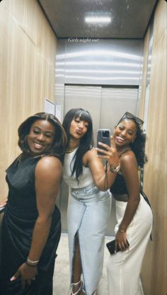 Black Friends, Friendship Pictures Ideas, Squad Outfits, Beautiful Photoshoot Ideas, Best Friend Outfits, Best Friends Aesthetic, Female Friends, Cute Friend Photos