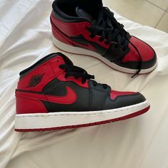 Brand New Red Nike Jordans, All Nike Shoes Jordans, Shoe Game For Women, Jordans Shoes Women, Red Jordans 1, Red And Black Nike Shoes, Tenis Nike Jordan, Jordans Red, Best Shoes For Women