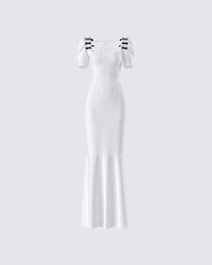 Be everything they’ve ever dreamed of in this classy white dress ☁️ Made from crepe fabric and complete with puff sleeves, this statement piece will have everyone falling in love with more than just the thought of you 🤍 Libra Szn, Fall Dinner Outfit, Classy White Dress, Winter Birthday Outfit, Puff Sleeve Maxi Dress, Wineries Outfit, Strapless Ruffle Dress, Winter Birthday, Cute Lazy Day Outfits