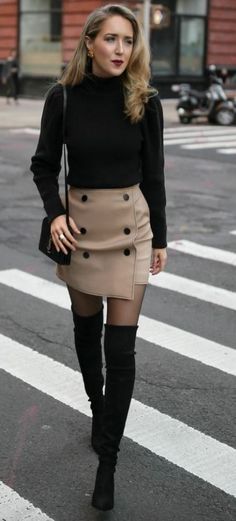 Skirt with tights classy 29+ ideas for 2019 #skirt Popular Fall Outfits, Fall Outfits For Women, Rok Mini, Gaun Fashion, Pullover Mode, Speak English, Boots Women Fashion, Outfits For Women