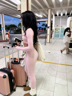 Airport Fits, Pink Lifestyle, Cute Lazy Day Outfits, Mia 3, Lazy Day Outfits, Chill Outfits, Cute Everyday Outfits, Baddie Outfits Casual, Cute Simple Outfits