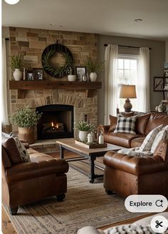 Rustic Farmhouse Living Room Ideas, Ideal Farmhouse, Cozy House Ideas, Corner Fireplace Decor, Traditional Country Home, Coastal Farmhouse Living Room, Room Ideas Design, Luxurious Lounge