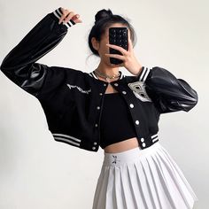 Mode Indie, Pretty Style, Mode Vintage, Korean Outfits, Teen Fashion Outfits, Dream Room, Teen Fashion, Look Fashion, Black Green