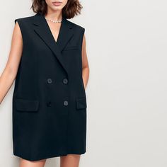 This exquisite wool-blend waistcoat is sure to become the highlight of any wardrobe. Featuring a deep back and bowknot details, and beautifully crafted with padded shoulders, it's a timeless addition that will ensure you look fashionable and feel comfortable.Size Chart（CM）: Cute Chic Outfits, Straight Shoulders, Sleeveless Blazer Dress, Sets Outfit, Sleeveless Blazer, Short Coat Jackets, Romper With Skirt, Short Jumpsuit, Outfit Set