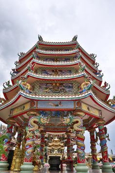 Malaysian Architecture, Temple Thailand, Chinese Temple, Asian Architecture, Chinese Architecture, Place Of Worship, Beautiful Architecture, Asian Style, Thailand Travel