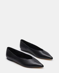 Modern Black Slip-on Pointed Toe Flats, Black Pointed Toe Business Flats, Black Pointed Toe Flats For Business, Slip-on Pointed Toe Flats For Business, Casual Pointed Toe Flats For Business, Black Ballet Flats With Flat Heel For Office, Black Pointed Toe Flats For Office In Fall, Black Ballet Flats For Office, Black Pointed Toe Flats With Branded Insole