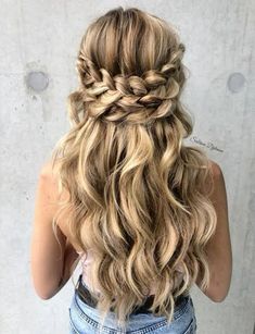 #braidedhairstyle #hairstylesforshorthair #hairstyleinspiration #hairaccessories #hairstyleideas #hairstyles #braids #braidoftheday #hairstylesforlonghair #bridesmaid Prom Hair, Bridesmaid Hair, Bride Hairstyles, Summer Hairstyles, Cute Hairstyles