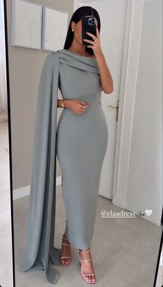 Simple But Elegant Dress, Simple Chic Dress Classy, Modest Gowns Evening Classy, Classy Evening Dresses Long, Elegant Dresses Classy Modest Formal, Graduation Modest Dress, Simple Modest Dresses, Graduation Party Dress Ideas, Simple Elegant Dresses Classy Chic