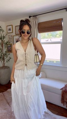 Womens Simple Outfits, Linen Outfits Aesthetic, Linen Clothes Aesthetic, Vest Over Dress Outfit, Florida Fashion 2024, White Linen Vest Outfit, Summer 2024 Outfit, Linen Vest Outfits For Women, Skirt And Vest Outfits