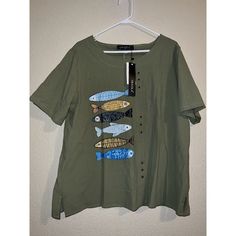 Gracila Womens Size 3xl Green Fish Graphic Relaxed Short Sleeve Blouse. Condition Is New With Tags. #Grannycore #Fish #Olive #Gracila Fern Print Shirt, Green Fish, Fish Shirt, Fish Graphic, Fishing Shirts, Short Sleeve Blouse, Sleeve Blouse, Top Blouse, Blouses