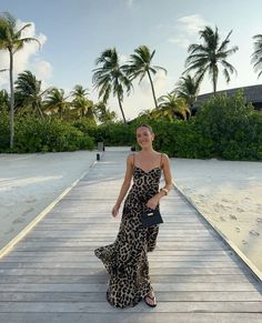 Animal Print Maxi Dresses, Timeless Dress, Animal Print Fashion, Travel Wardrobe, Event Styling, Travel Outfit, Elegant Fashion, Fashion Lover, Cocktail Party