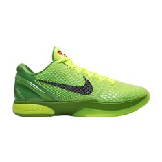 Find NIKE Zoom Kobe 6 Protro 'grinch' 2020 on Editorialist. The Nike Zoom Kobe 6 Protro ‘Grinch’ 2020 brings back a beloved colorway initially released in 2010 as part of the Nike Basketball Christmas Day Collection. Updated with contemporary Zoom Air cushioning technology, the sneaker features the eye-catching aesthetic of the original, highlighted by a vibrant green finish on the upper. Polyurethane ‘islands’ cover the synthetic upper, mimicking the texture of snakeskin while also providing added durability. Kobe 6 Grinch, Kobe 6 Protro, Basketball Christmas, Kobe 6, Nike Zoom Kobe, Basketball Star, Jordan Outfits, Nike Acg, Nike Basketball