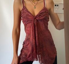 Hollister Style, Apple Body Shapes, Burgundy Fashion, Sparkly Top, Floral Outfit, Cool Fits, Glam Dresses, Halter Formal Dress