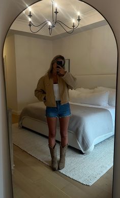 abercrombie jacket, abercrombie haul, work wear jacket cowboy boots, country aesthetic, country outfit, denim shorts outfit, ootd, fall outfit, fall fit, casual outfit, boot barn Denim Shorts Fall Outfit, Workwear Jacket Outfit, Barn Jacket Outfits, Summer Cowgirl, Work Wear Jacket, Aesthetic Country, Jacket And Shorts, Boots Country, Country Outfit