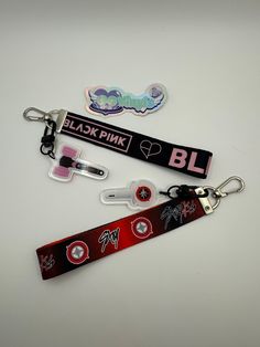 KPop Lightstick Keychain Strap Lanyard Black Stray Kids Stay BP Pink Blink Enha Selca, Trendy Black Keychains, Cute Lightstick, Trendy Black Keychain With Key Leash, Customized Black Keychains For Personal Use, Kpop Lightstick Keychain, Stray Kids Keychain, Exo Keychain, Aesthetic Keychain Kpop