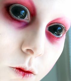 Creepy Alien Colored Contacts for Halloween. Alien Make-up, Alien Makeup, Halloween Contact Lenses, Special Fx Makeup, Special Effects Makeup, Halloween Costumes Makeup, Crazy Makeup