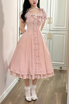 Cute Dress For Winter, Cute Dresses Knee Length, Elegant Picnic Outfit, Ballet Core Plus Size, Vintage Pink Outfits, Winter Dress Aesthetic, Cute Knee Length Dresses, Merchant Outfit, Doll Inspired Outfits