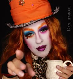 Mad Hatter Tea Party Makeup, Mad Hatter Makeup Men, Easy Mad Hatter Makeup For Women, Mad Hatter Face Paint, Mad Hatter Costume Female Makeup, Mad Hatter Makeup Ideas, Female Mad Hatter Makeup, Mad Hatter Eyeshadow