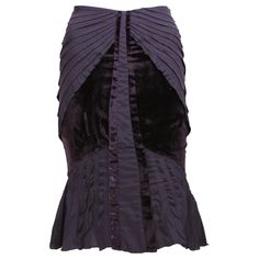 Tom Ford for Gucci Silk & Velvet Purple Pleated Skirt F/W 2004 Collection  Designer size 42 - US 6 Color - Purple  Velvet & Silk, Pleated Details, 87% Silk, 13% Elastane, Side zip closure.  Measurements: Length - 25 inches, Waist - 32", Hip – 36". Made in Italy  Retail Price $3.005.00  Excellent Condition.   Matching Jacket in same size 42 available in our store. Listing code: 10201954580202958 Purple Pleated Skirt, Silk Pleated Skirt, Tom Ford For Gucci, Black Runway, Toms Shoes Outfits, Tom Ford Gucci, Velvet Purple, Purple Skirt, Fashion Sites