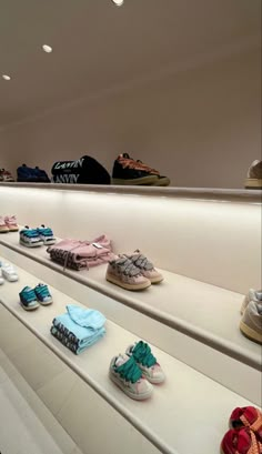 Lanvin Aesthetic, Designer Shoes Aesthetic, Vibe Wallpaper, Balenciaga Store, Louis Vuitton Sneaker, Shoe Store Design, Cute Online Clothing Stores, Shoes Wallpaper, Dump Ideas