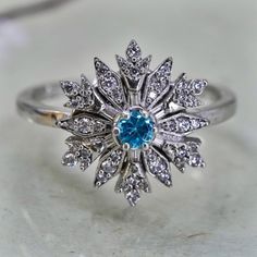 Size 8.75, 925 Sterling silver snowfalke ring with CZ cluster, engagement ring, stamped 925 Silver Gift Wrap, Silver Gifts, Multi Stone, Multi Stone Ring, Stone Rings, Ring Verlobung, Favorite Jewelry, Jewelry Rings, 925 Sterling Silver