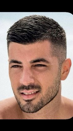 Taper Haircut Men, Best Short Hairstyles For Men, Faded Beard, Modern Beard Styles, Short Comb Over, Very Short Hair Men, Crew Cut Haircut, Military Hair, Men Fade Haircut Short