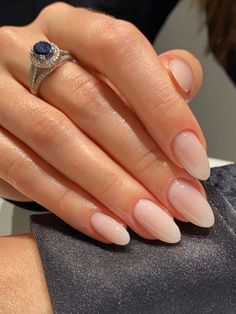 Kutek Disney, Milky Nails, Casual Nails, Fake Nails With Glue, Short Hairstyle, Oval Nails, Neutral Nails, Nature Tattoos, Girls Nails