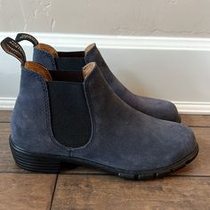 Beautiful Blue Suede Elastic Panel Size Us 6.5 Like New Condition Casual Blue Boots With Suede Lining, Casual Blue Boots With Reinforced Toe, Classic Blue Boots With Round Toe, Classic Blue Round Toe Boots, Blundstone Shoes, Chelsea Boot, Blue Suede, Beautiful Blue, Chelsea Boots