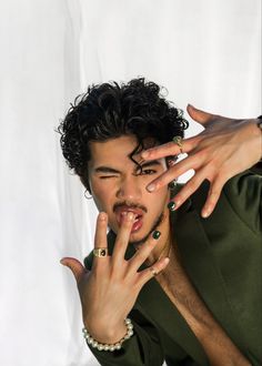 Guys With Painted Nails Aesthetic, Male Painted Nails Aesthetic, Guys With Nails Painted, Guys Nail Art, Clear Nails Men, Mens Gel Manicure, Men With Nail Polish