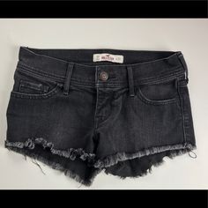 Black Hollister Denim Shorts. Brand New Condition. Size 00 Lowrise Shorts, Denim Shorts Black, Hollister Jean Shorts, Blue Ripped Jeans, Stretch Denim Shorts, Hollister Shorts, Cute Jeans, Hollister Jeans, Mom Shorts