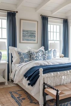 House Bedroom Aesthetic, Lake House Decorating, Lake House Ideas, Blue And Cream Bedroom, Lake House Art, Bedroom Lake House, Coastal Bedroom Decor, Costal Bedroom, Cream Bedroom