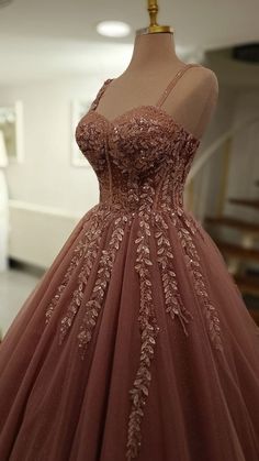 Debut Gowns, Party Dress Formal, Dress Birthday Party, Classy Prom Dresses, Stunning Prom Dresses, Dress Birthday, Prom Dress Inspiration, Cute Prom Dresses, Pretty Prom Dresses