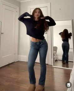 Dark Wash Low Rise Jeans Outfit, Cute Outfits With Glasses, Layering Tank Tops Outfits, Outfits With Bootcut Jeans, Outfit Inspo Jeans, School Fits