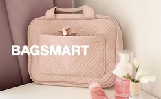 BAGSMART Toiletry Bag Travel Bag with Hanging Hook, Water-resistant Makeup Cosmetic Bag Travel Organizer for Accessories : Amazon.ca: Beauty & Personal Care Toiletry Bag Men, Men Bathroom, Zipper Pouch Tutorial, Travel Box, Girly Bags, Travel Organizer, Toiletry Bag Travel, Travel Items, Travel Organization