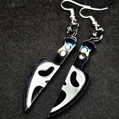 Horror Movie Scream Dangling Earrings Make An Offer Or Bundle For Huge Discount Horror Merch, Movie Jewelry, Hot Topic Jewelry, Scary Movie, Ghost Faces, Black Acrylics, Dangling Earrings, Scary Movies, Earrings Color