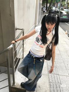 Japanese Subculture Fashion, Asian 2000s Fashion, Outfits For Japan Summer, Japan Street Style 90s, 200s Japanese Fashion, Japanese Fashion 2000s, Early 2000s Japanese Fashion, 2000 Japanese Fashion, Yves Outfit