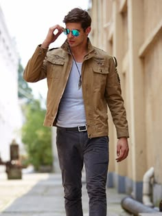 Cool Jackets For Men, Mens Military Jacket, Mens Fashion Edgy, Mens Fashion Smart, Mens Fashion Rugged, Hipster Mens Fashion, Army Fashion, Tan Jacket, Rugged Style