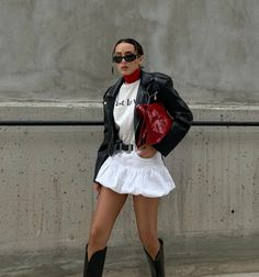 White Bubble Skirt Outfit, Ballon Skirt Outfit, Lover Aesthetic Outfits, Bubble Skirt Outfit, Outfit Informal, Outfit Botas, Insta Aesthetic, Model Accessories, Fall Outfit Inspiration